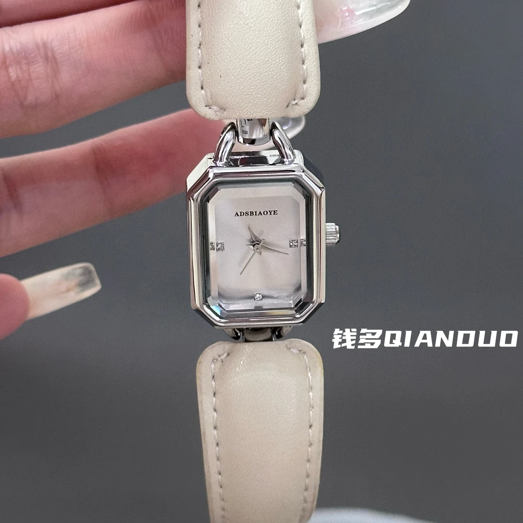 ADSBIAOYE奶油小方糖/复古轻奢小众女手腕表气质高级石英精致百搭