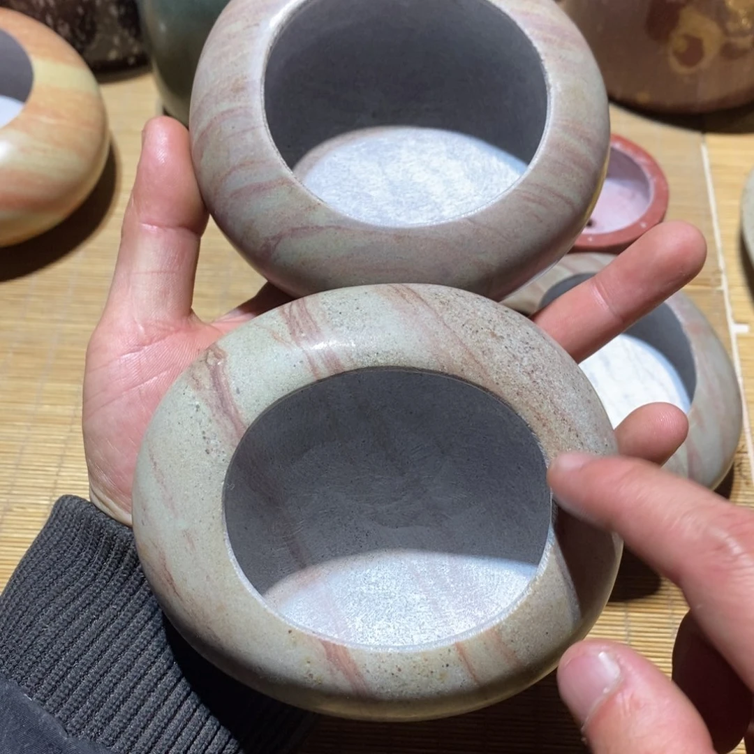 石头兔**?瑕疵金纹石pen