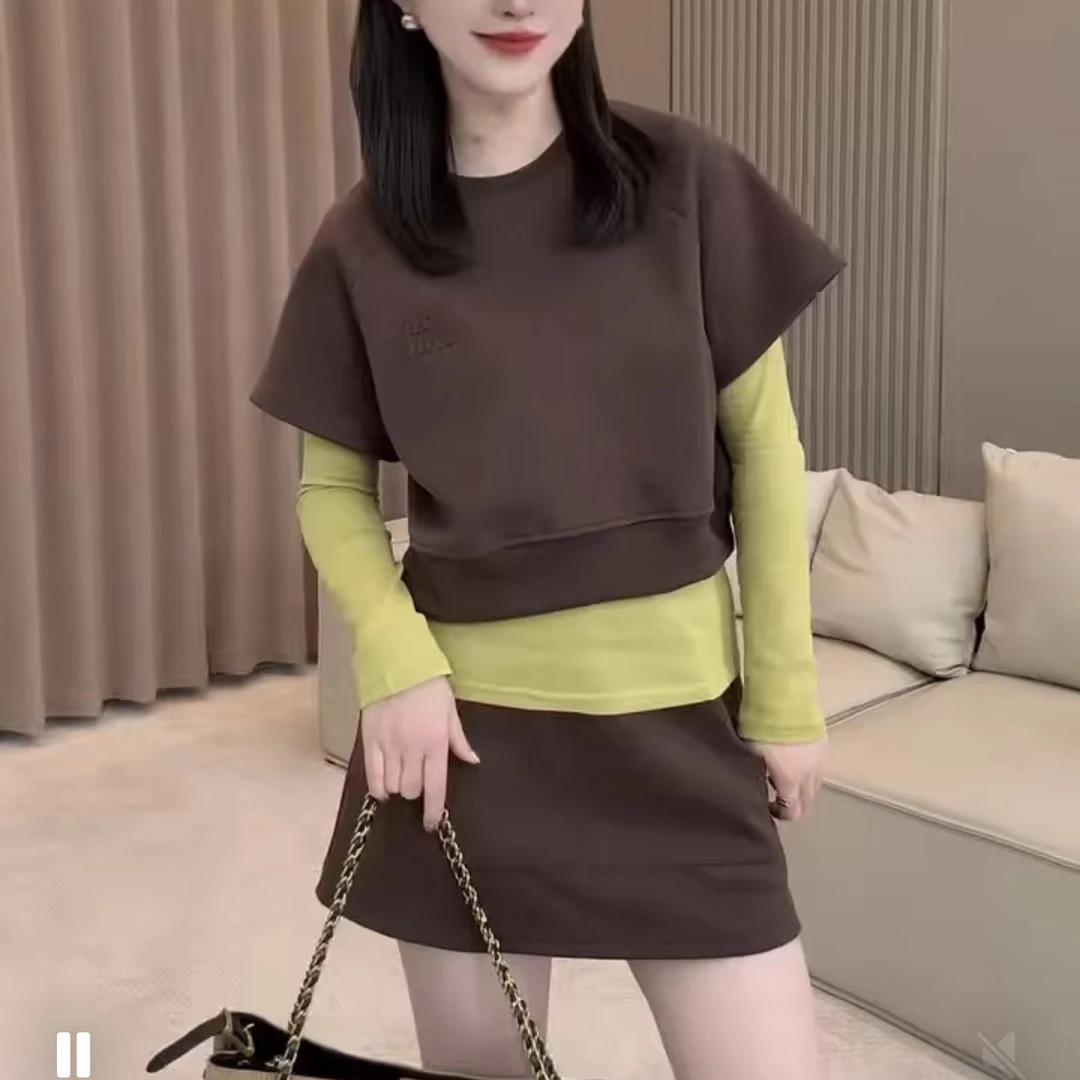 秋季小众简约时尚减龄遮肉上衣短裙套装5226