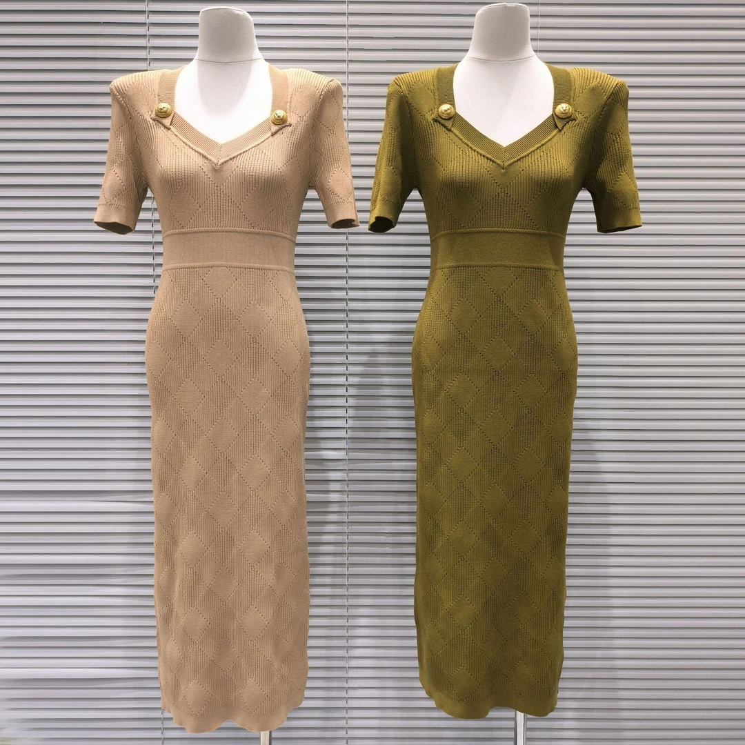 2025春夏新款气质法式名媛金属扣菱格修身显瘦包臀长款针织连衣裙