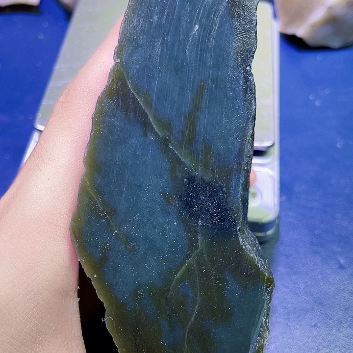 未镶嵌和田玉（糖玉）珠宝半成品