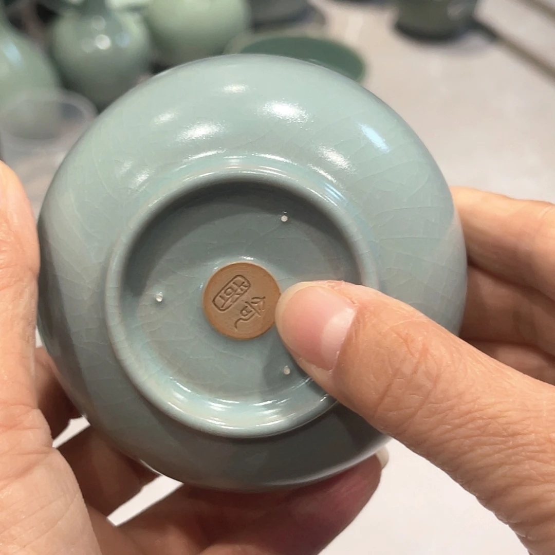 西***西杯子仿古家具及现代艺术作品欣赏