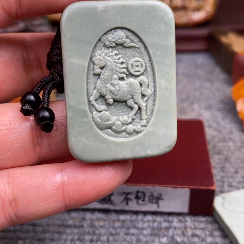 【闪购商品】原石雕刻手把件