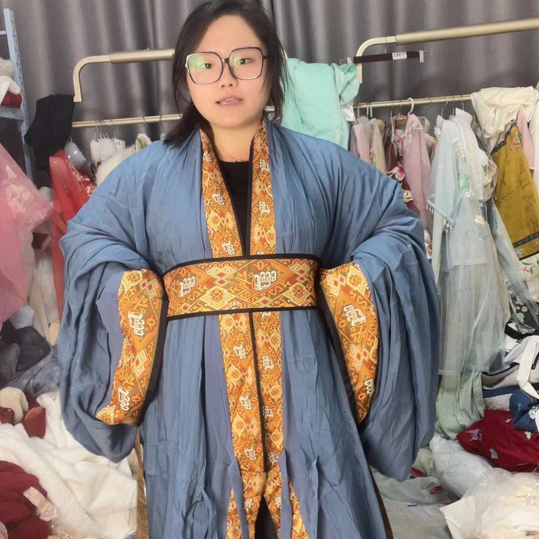 蓝色战国袍拖尾款