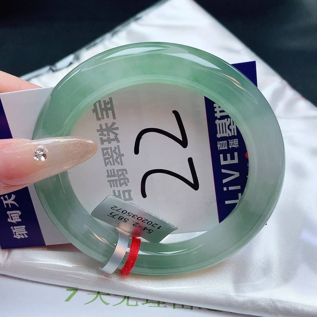 翡翠手镯未镶嵌缅甸天然a货翡翠手镯