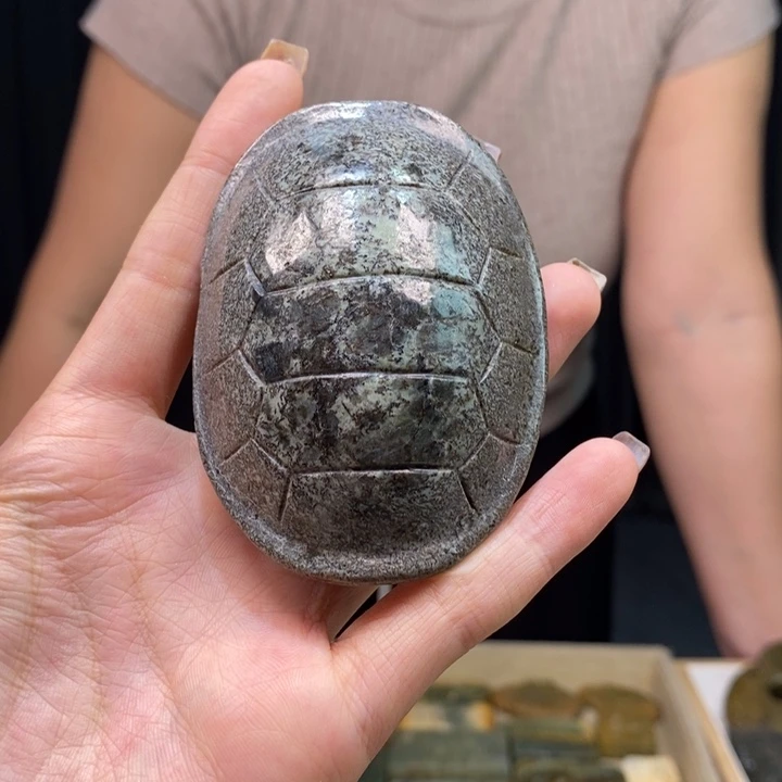 岫岩河磨玉（透闪石质玉）颈饰未镶嵌