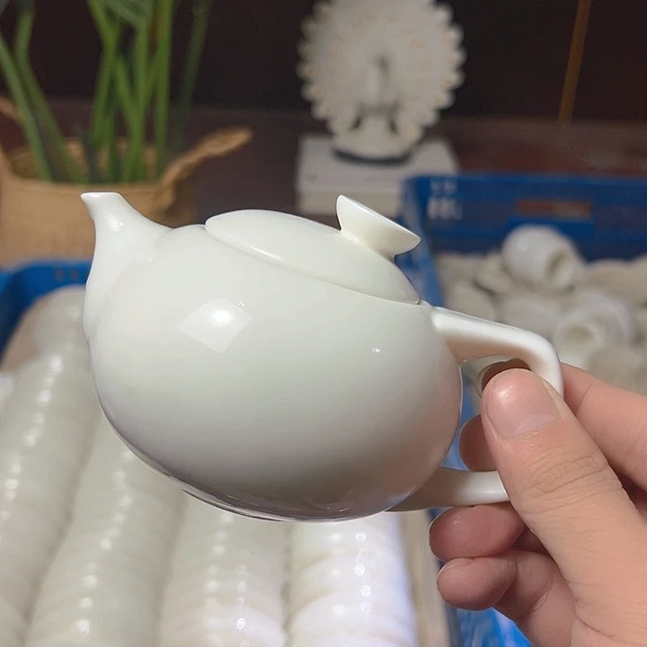 羊脂玉瓷素烧西施壶200ml