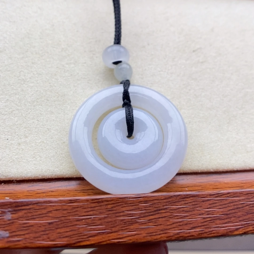 翡翠未镶嵌颈饰吊坠38