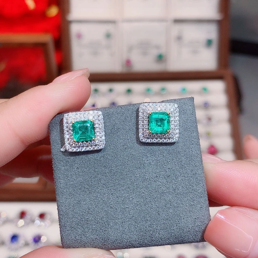 耳饰18K金镶嵌祖母绿1.63ct/七天无理由