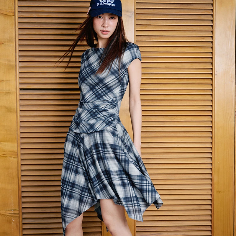 PINPINPLUS丨「斜格物语」网纱爽滑褶皱收腰不规则下摆格纹连衣裙