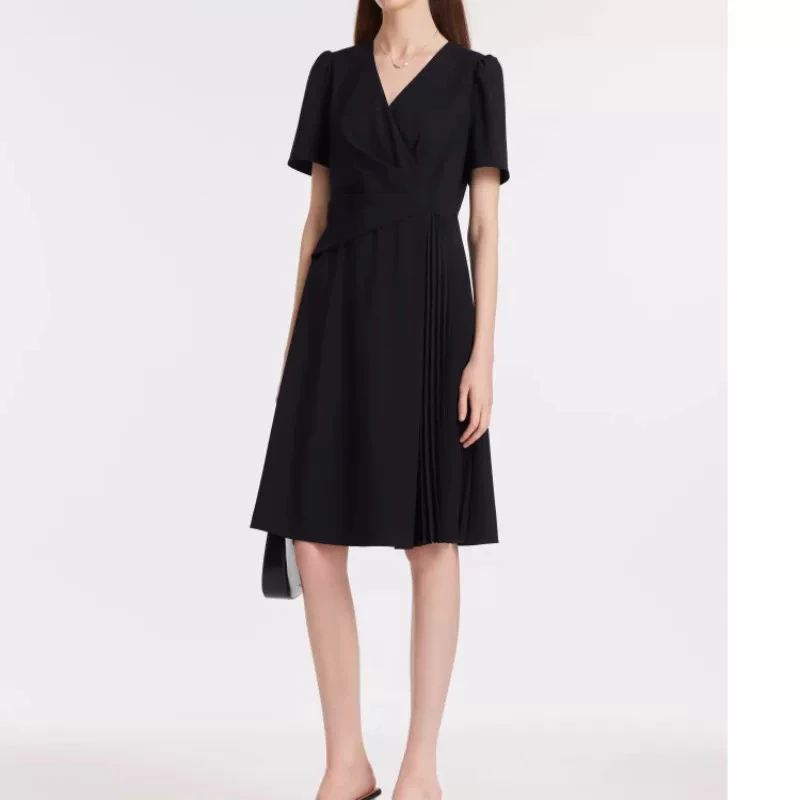 8008  高级感轻奢简约设计款显瘦连衣裙（H12）