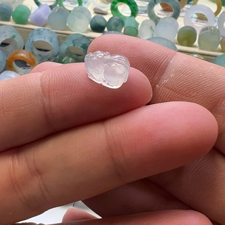 定制翡翠未镶嵌翡翠吊坠