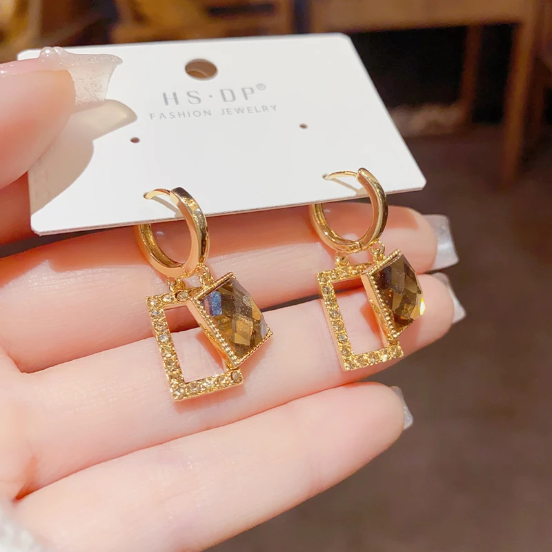 铜合金锆石耳饰 美拉德复古系列超闪精致小香风几何锆石耳扣耳饰