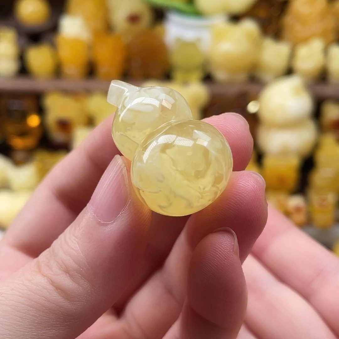琥珀未镶嵌珠宝奇石