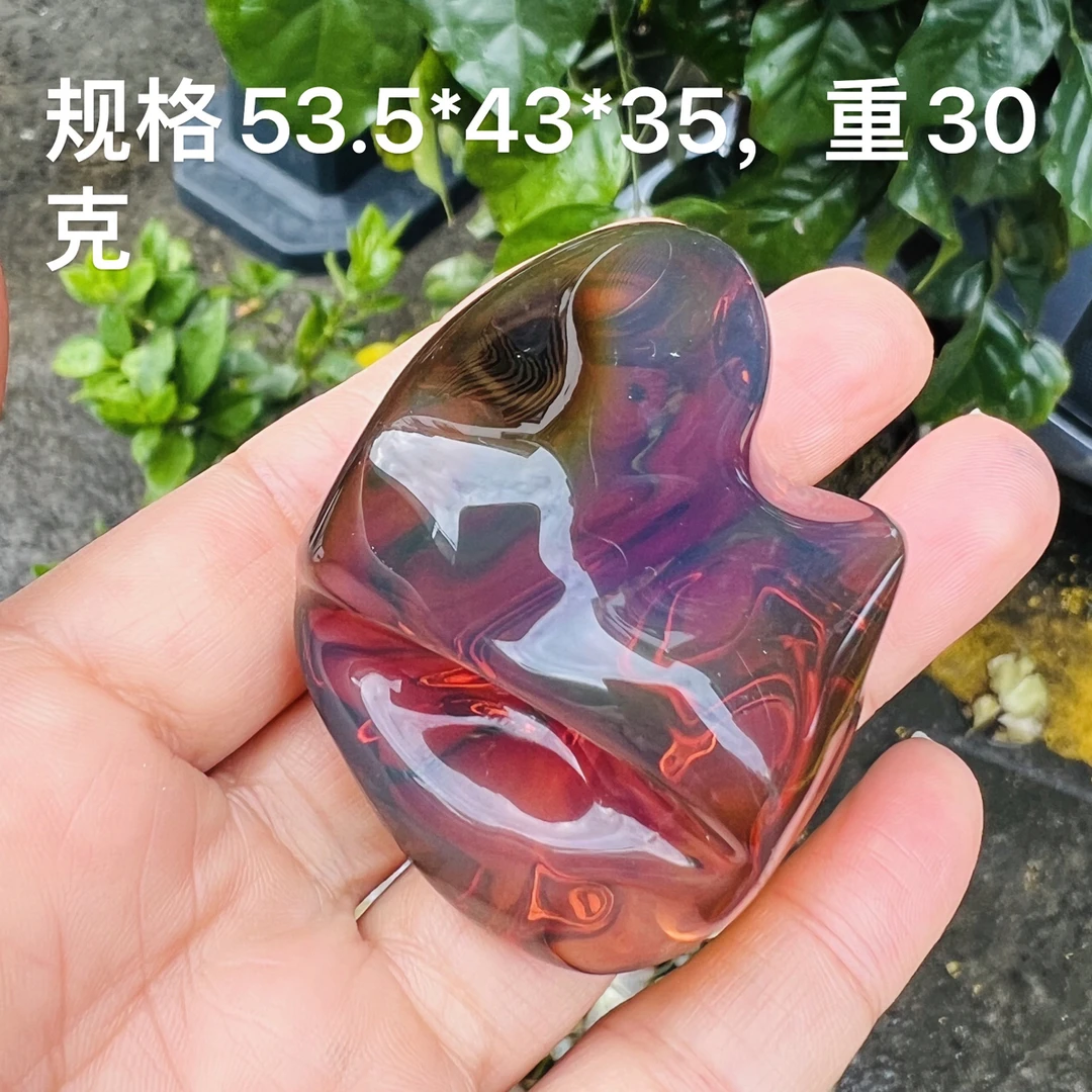 天然缅甸琥珀血玫瑰变色龙挂坠