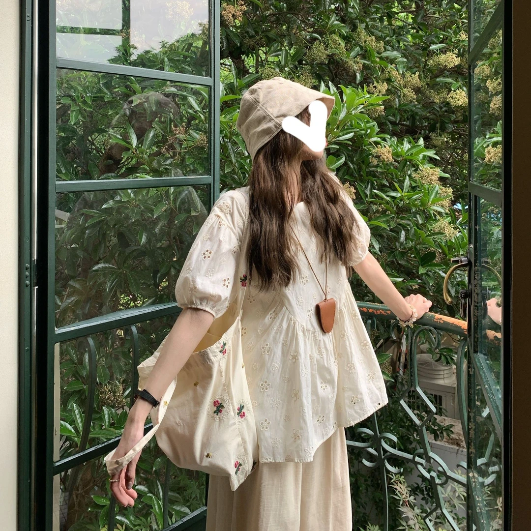 日光弥夏 韩版减龄镂空花刺绣衬衫可爱小个子宽松显瘦短袖上衣女