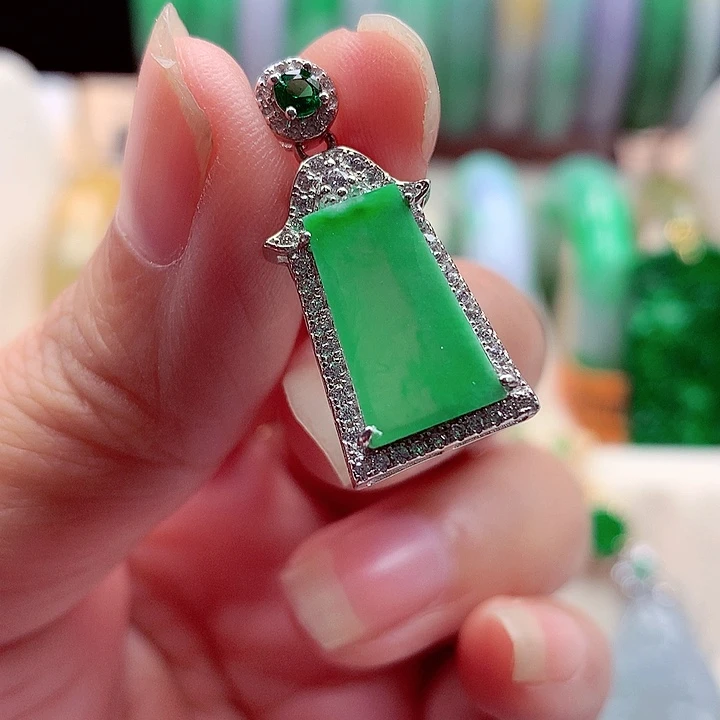 翡翠银S925镶嵌颈饰翡翠