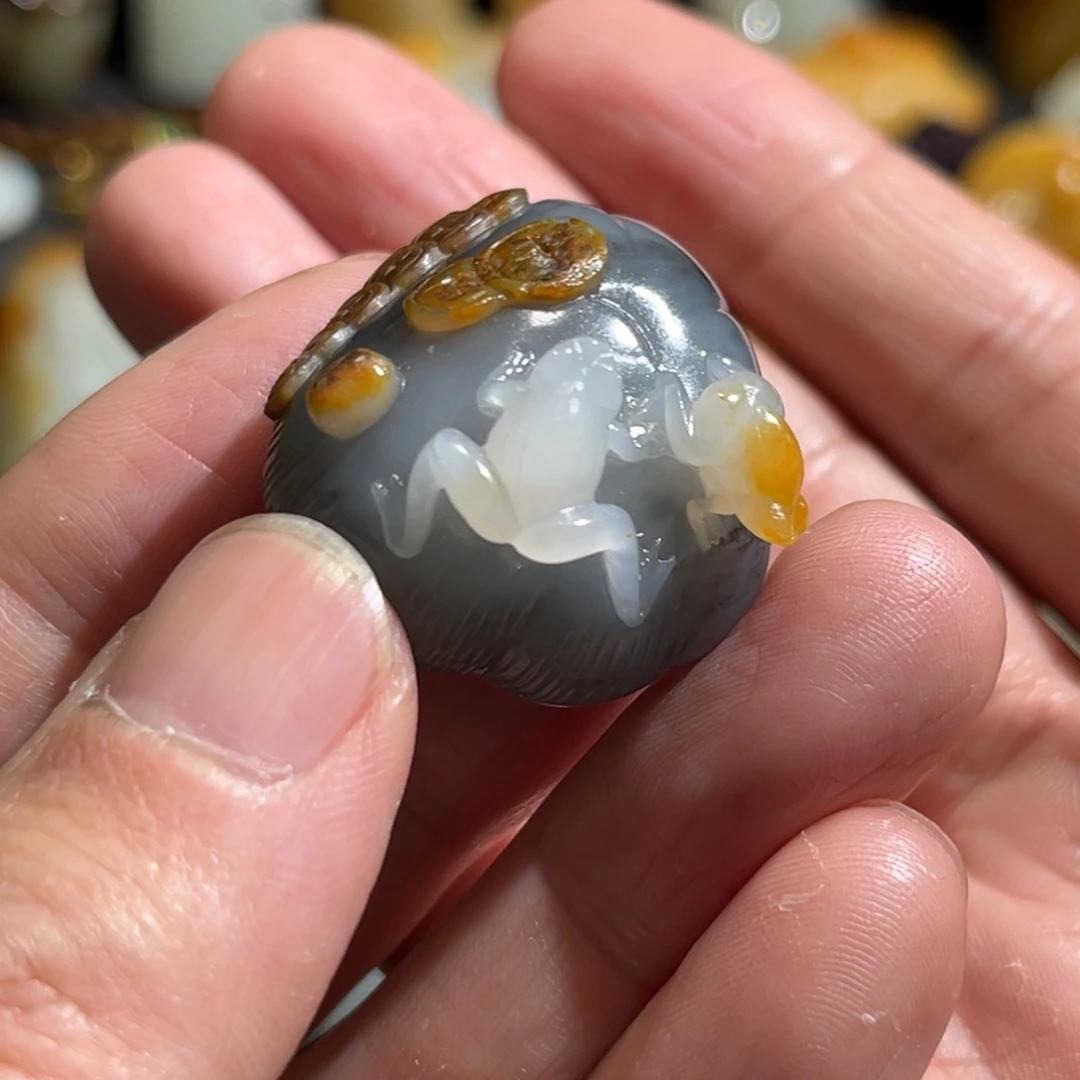 和田玉颈饰未镶嵌呱呱