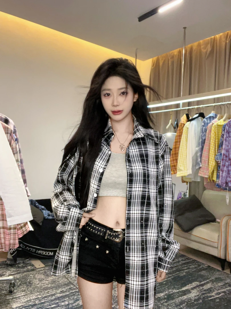 Yan--韩版黑色夏季烫钻长袖百搭衬衫外套