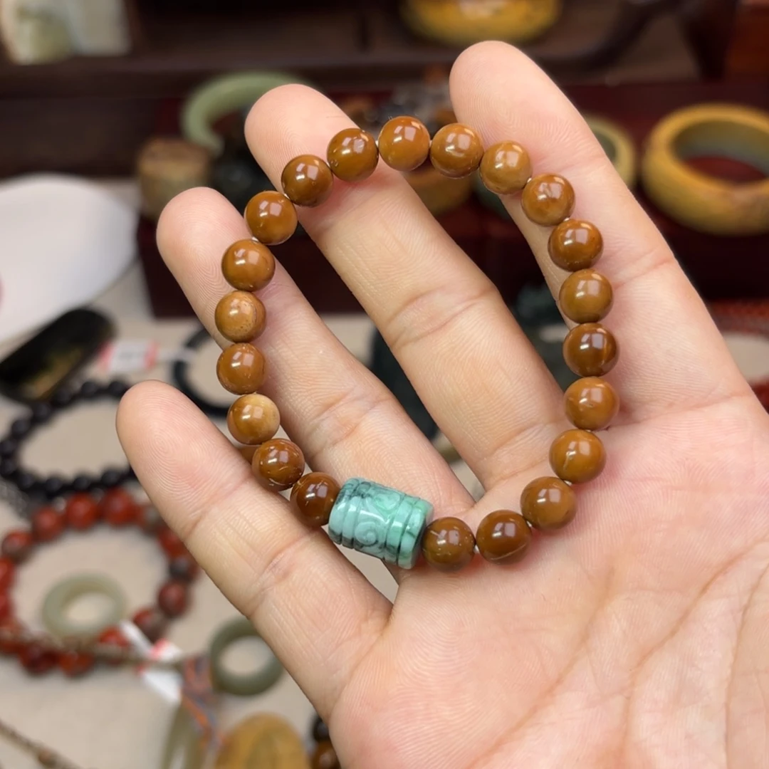 南红玛瑙颈饰未镶嵌画****界