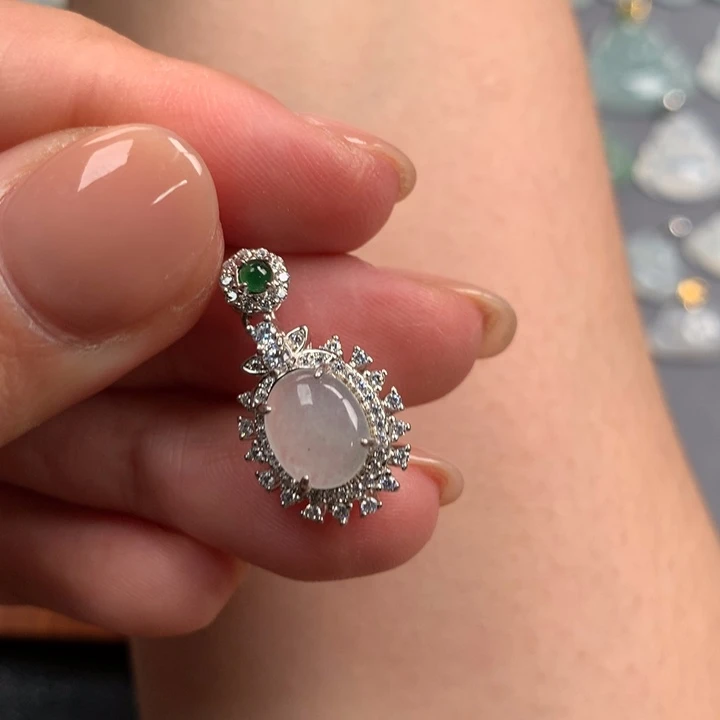 翡翠银S925镶嵌颈饰蛋面卡9