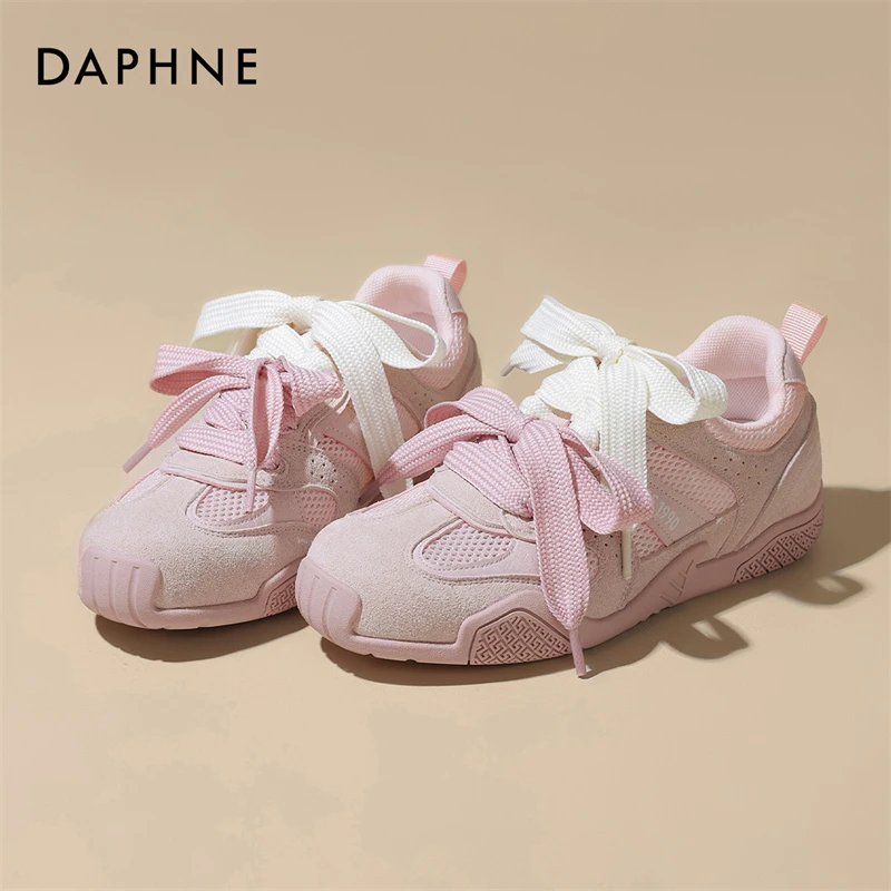 达芙妮新款休闲鞋女款2025夏季学院风潮流运动透气时尚阿甘德训鞋