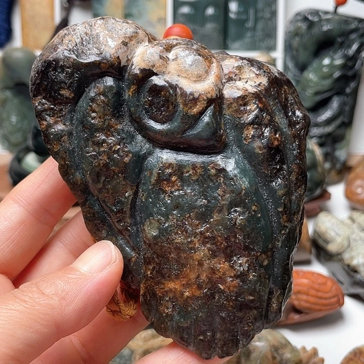 未镶嵌岫岩河磨玉（透闪石质玉）把件