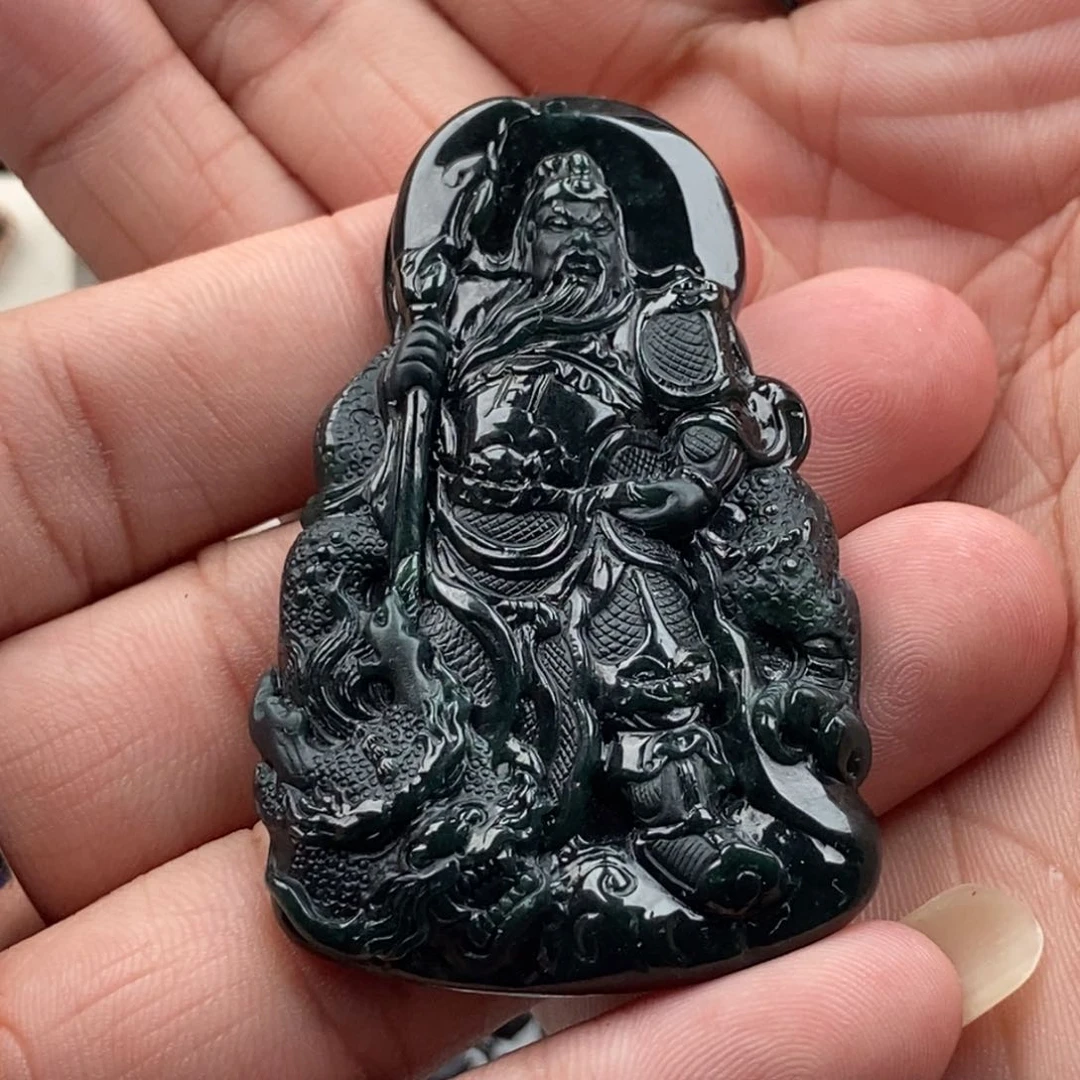 颈饰未镶嵌翡翠关二爷