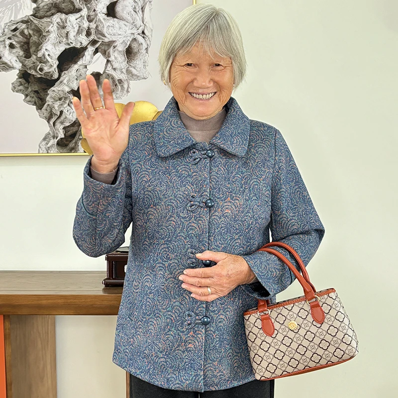 奶奶秋装女长袖翻领洋气外套中老年人女装妈妈春秋洋气老太太衣服