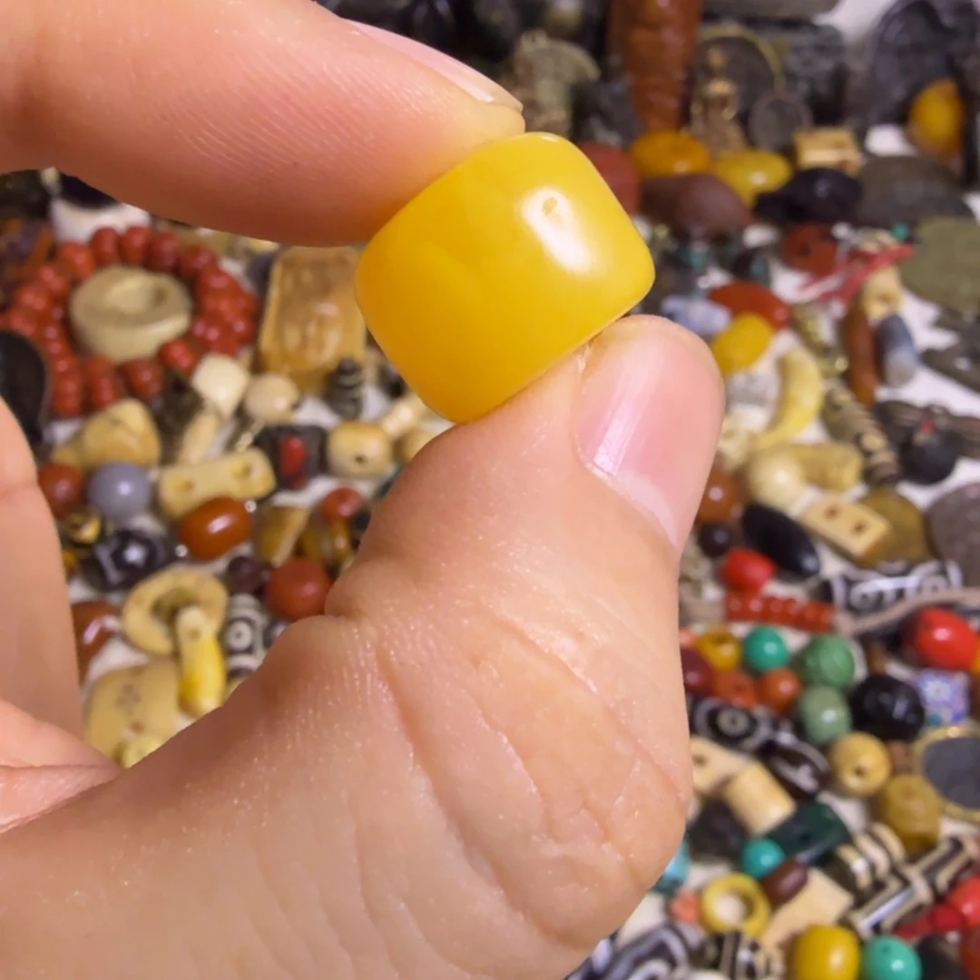 追***琴琉璃颈饰珠子如图