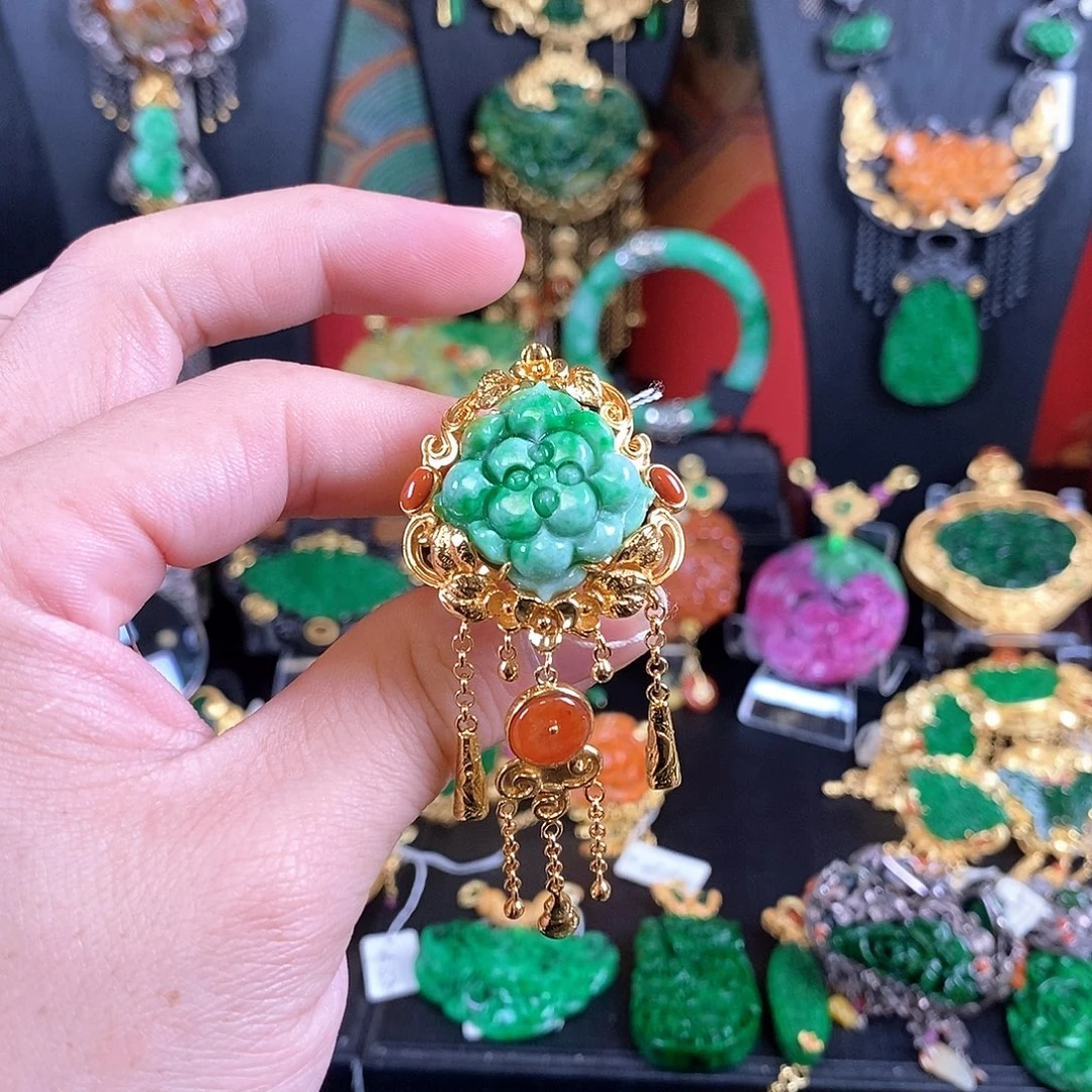 翡翠未镶嵌戒指戒指