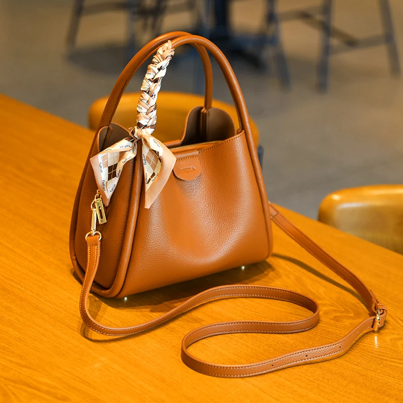 【MUEKA/茉妮卡】复古简约水桶包2025新款妈咪包荔枝纹单肩斜挎包