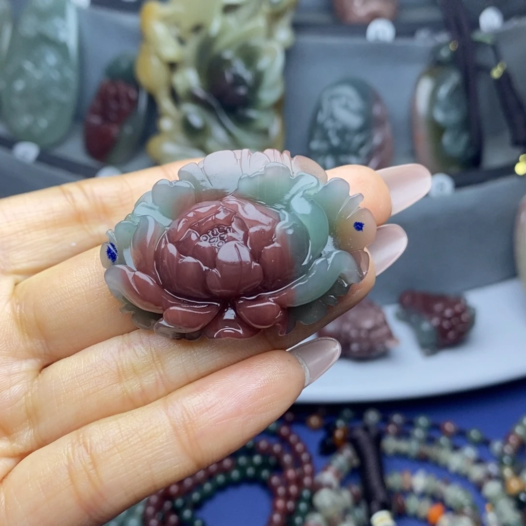 虹***虹玛瑙/玉髓未镶嵌吊坠(不含链)