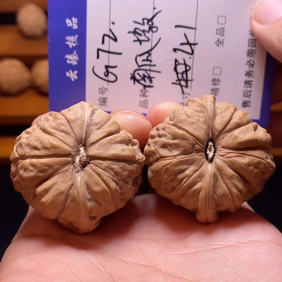 文玩核桃吊坠文玩