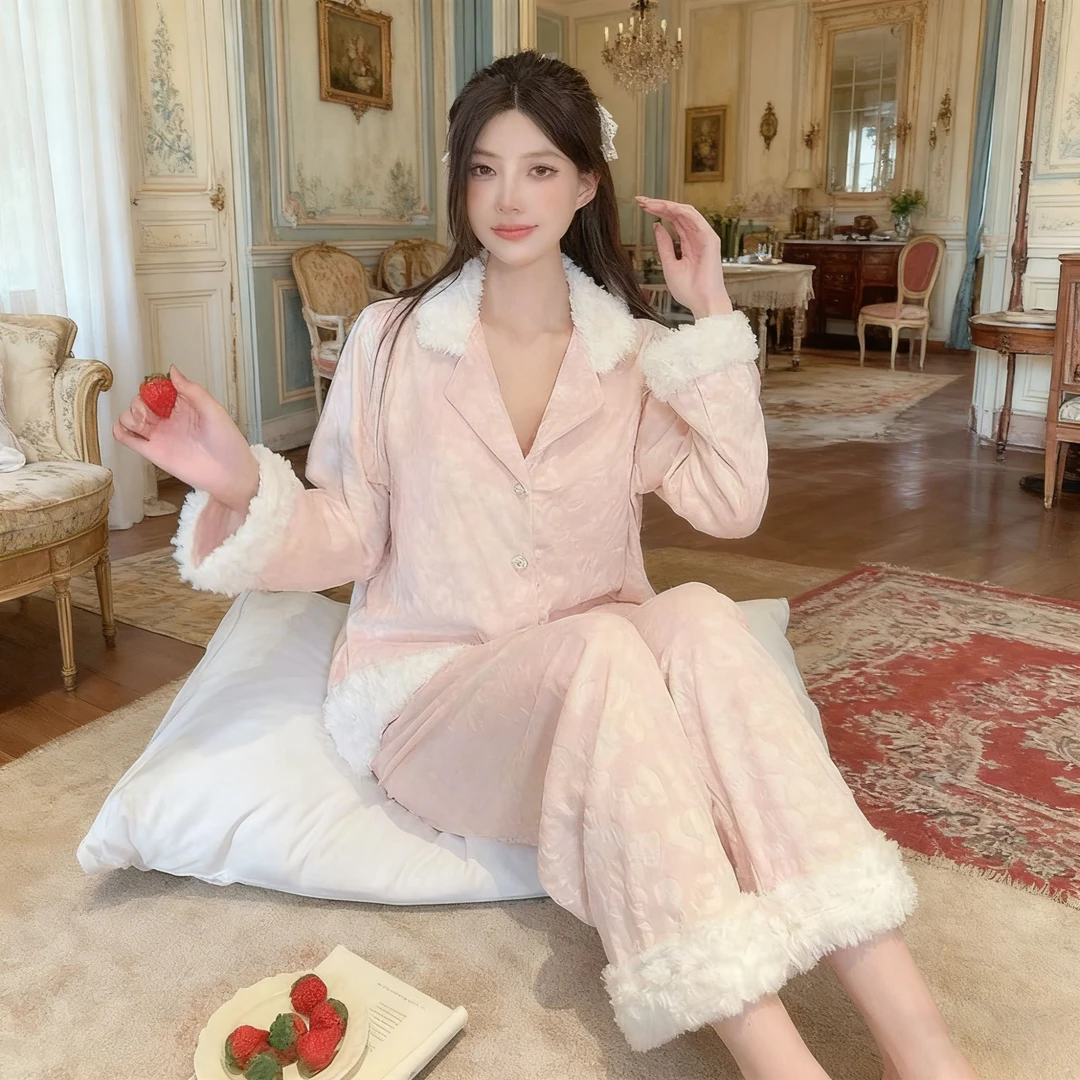 睡衣女秋冬海岛绒纯欲压花长袖三件套家居服送闺蜜老婆生日礼物