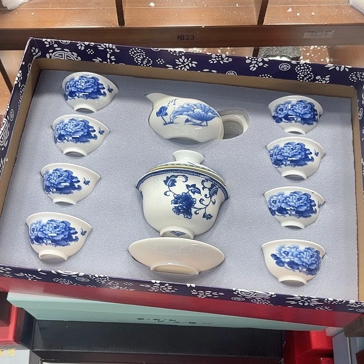 孤品茶具套装等。