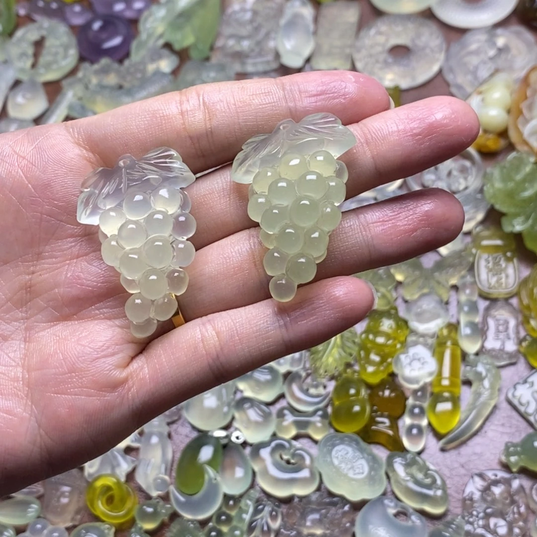 蛇纹石玉合金项链