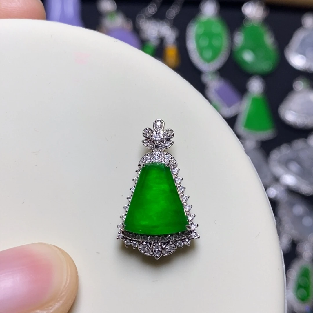 翡翠18K金镶嵌吊坠(不含链)无事牌