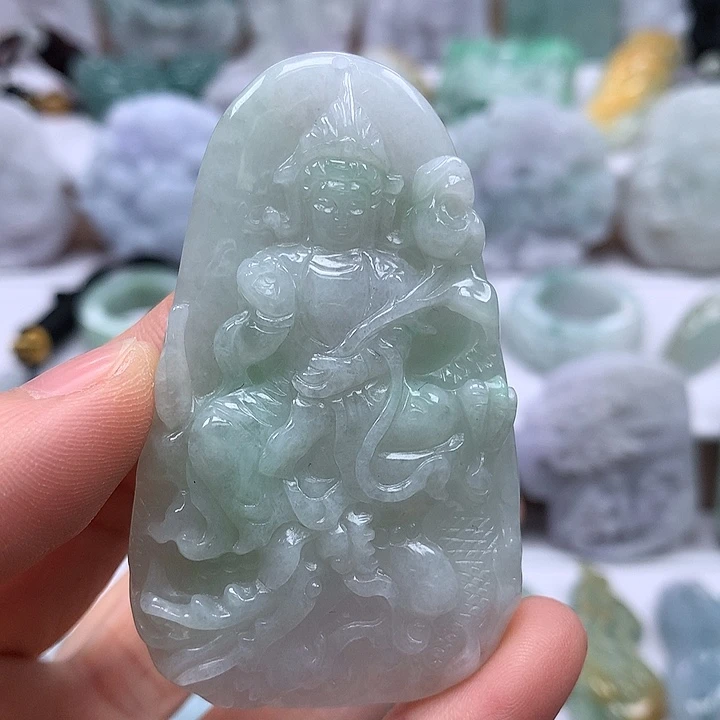 翡翠未镶嵌颈饰玉龙观音福利