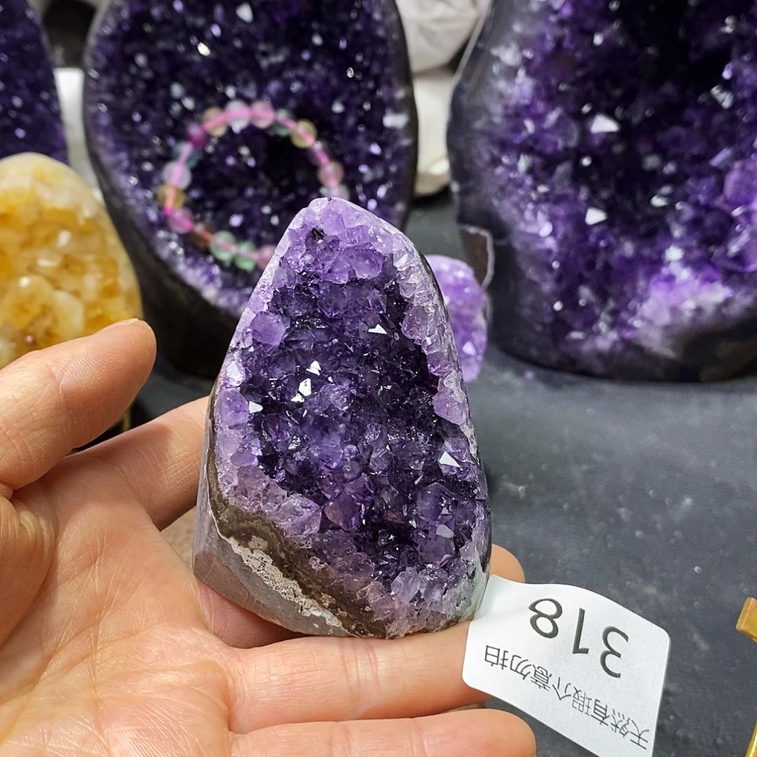 未镶嵌水晶大型摆件（非配饰）