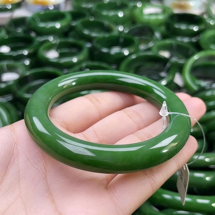 未镶嵌手镯和田玉（碧玉）