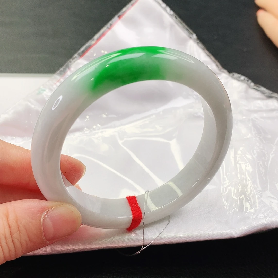 未镶嵌手镯翡翠缅甸翡翠手镯