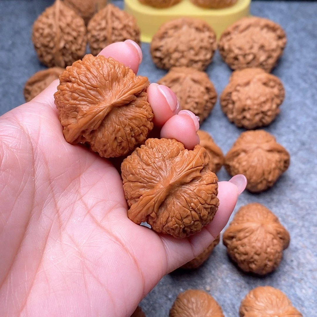 文玩核桃把件路****走精品血麒麟38+全品