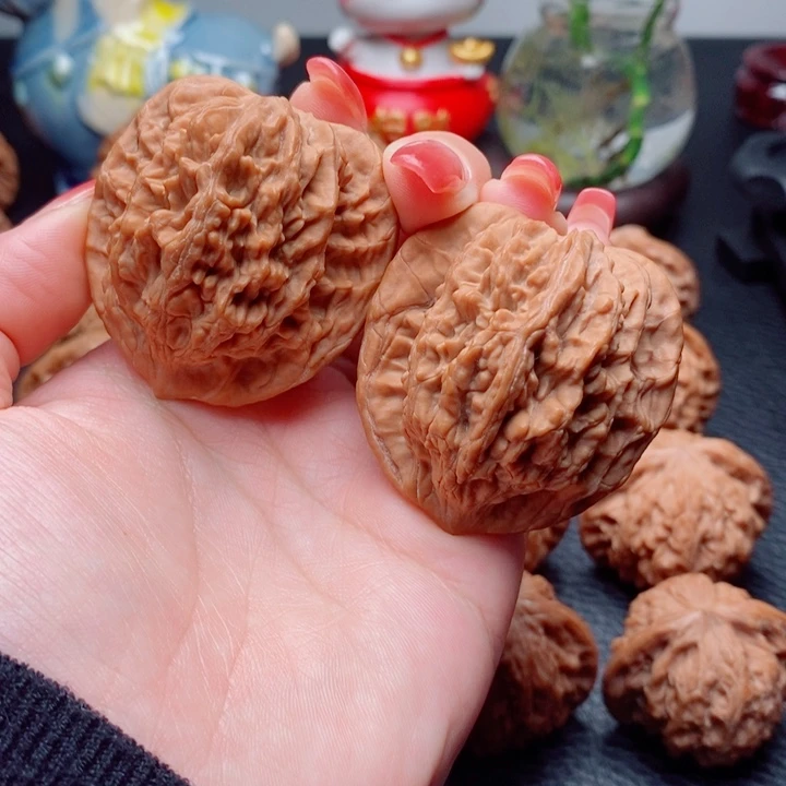 文玩核桃把件麦虎44