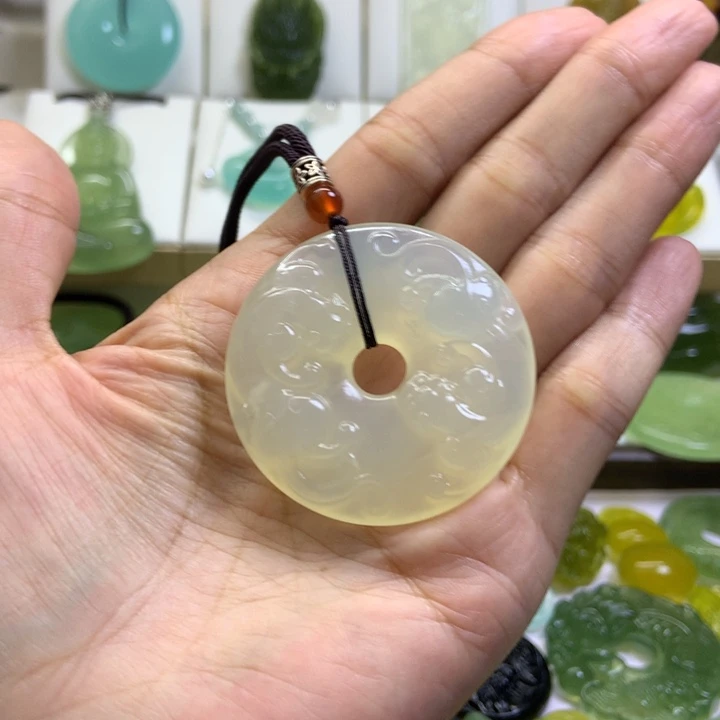 【闪购商品】未镶嵌蛇纹石玉颈饰