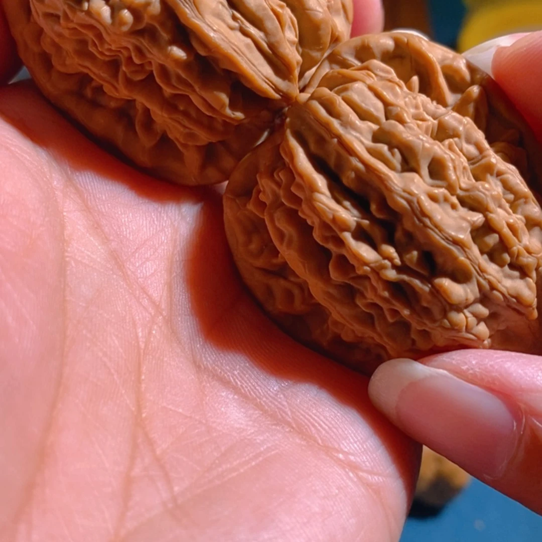 【闪购商品】文玩核桃吊坠白**糖虎头王