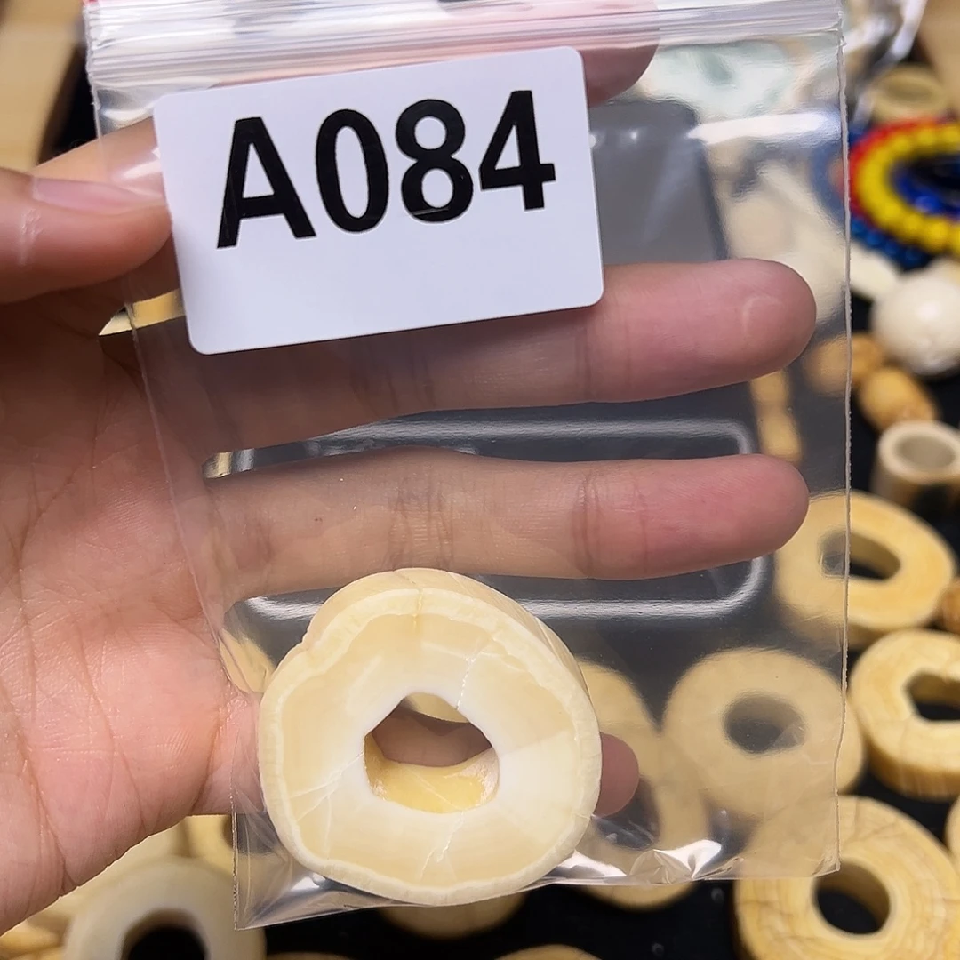 银***叶天然猛犸象牙雕刻品