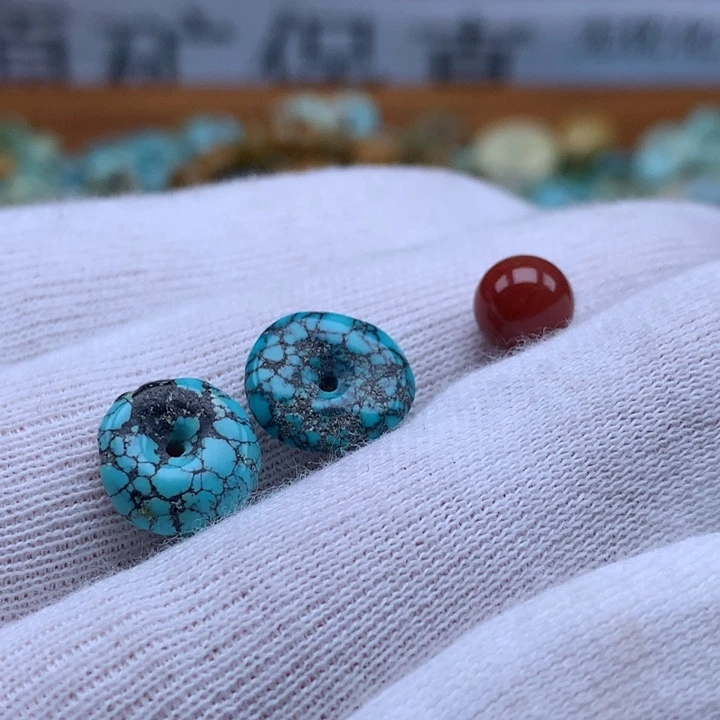 南红玛瑙未镶嵌珠宝奇石