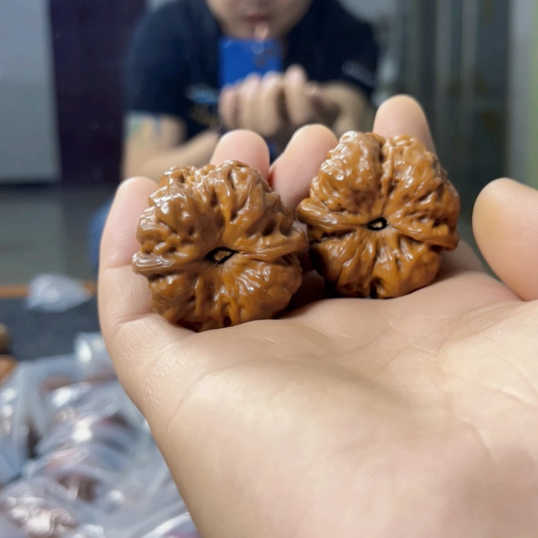 文玩核桃把件蛤蟆头