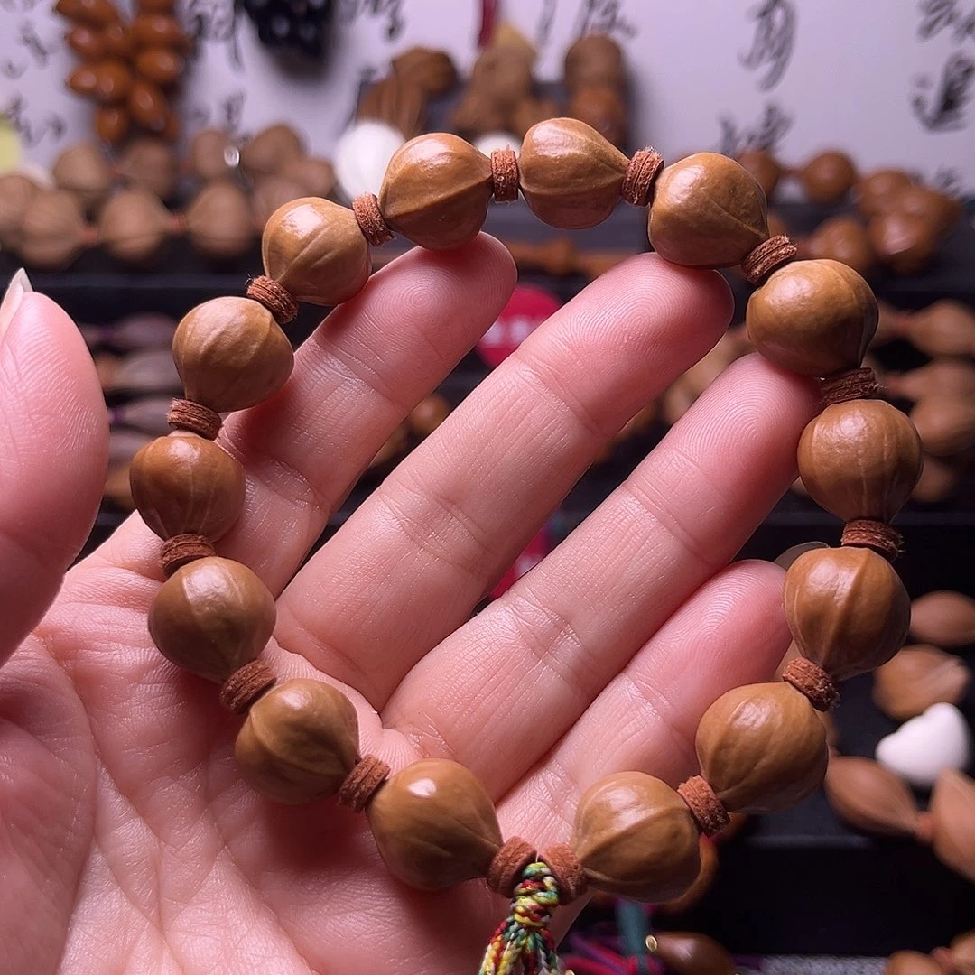 橄榄核吊坠梅林蜜桃臀14.14